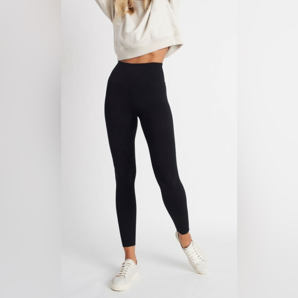Kit & Ace Black Leggings - Women’s 6
